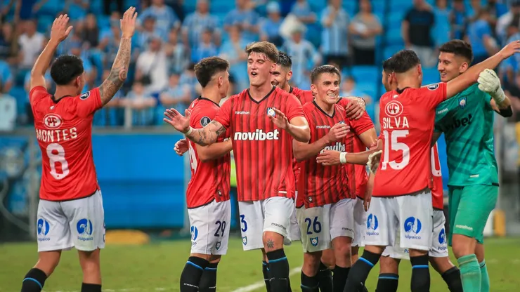 Huachipato salta a la cancha hoy.