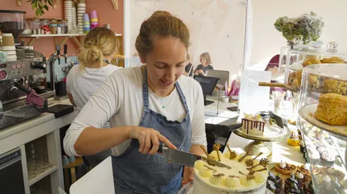 Conoce todos los requisitos para postular al bono para mujeres.