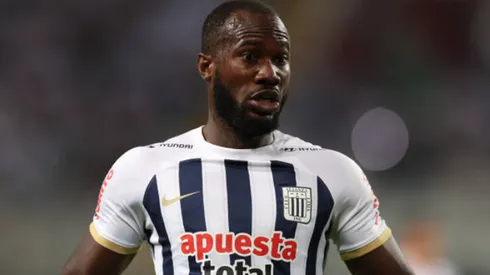 La lesión de Cecilio Waterman le generó un problema de difícil resolución al DT de Alianza Lima.