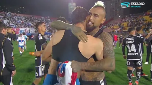 Gonzalo Tapia intercambió su camiseta con Arturo Vidal.