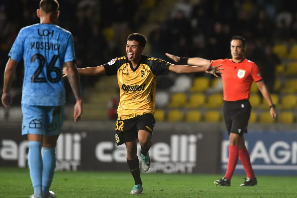 Martín Mundaca celebró así ante O’Higgins. (Alejandro Pizarro Ubilla/Photosport).