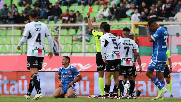 Israel Poblete fue expulsado ante Palestino.