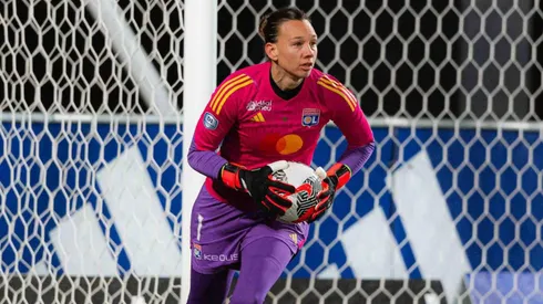 Christiane Endler protagoniza remontada del Lyon en Champions League.