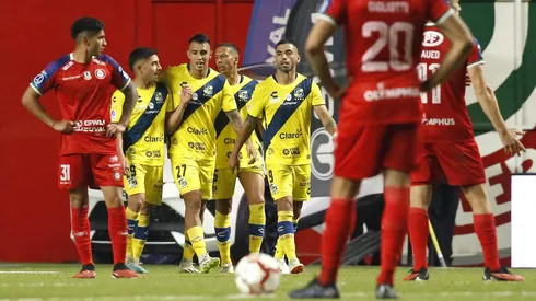 Everton trepa y La Calera queda en riesgo de zona de descenso.