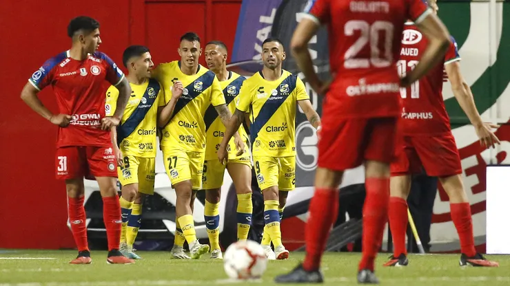 Everton trepa y La Calera queda en riesgo de zona de descenso.