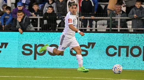 Jordhy Thompson vive un buen presente en el Orenburg ruso.