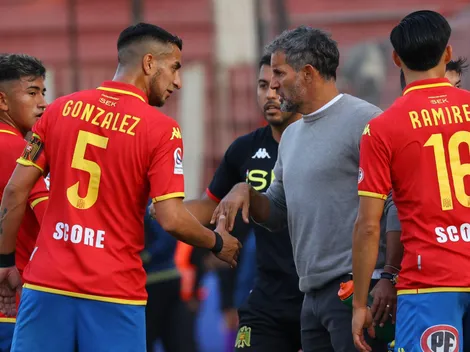 Ponce agacha el moño tras la sanción a Vecchio
