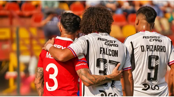 Albos y cruzados jugarán este sábado en el Estadio Santa Laura.