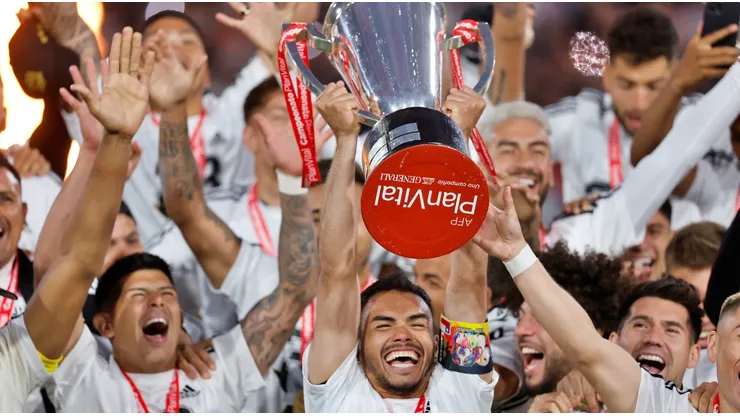 Colo Colo es con 33 estrellas el equipo que más veces ha sido campeón en la Primera División.