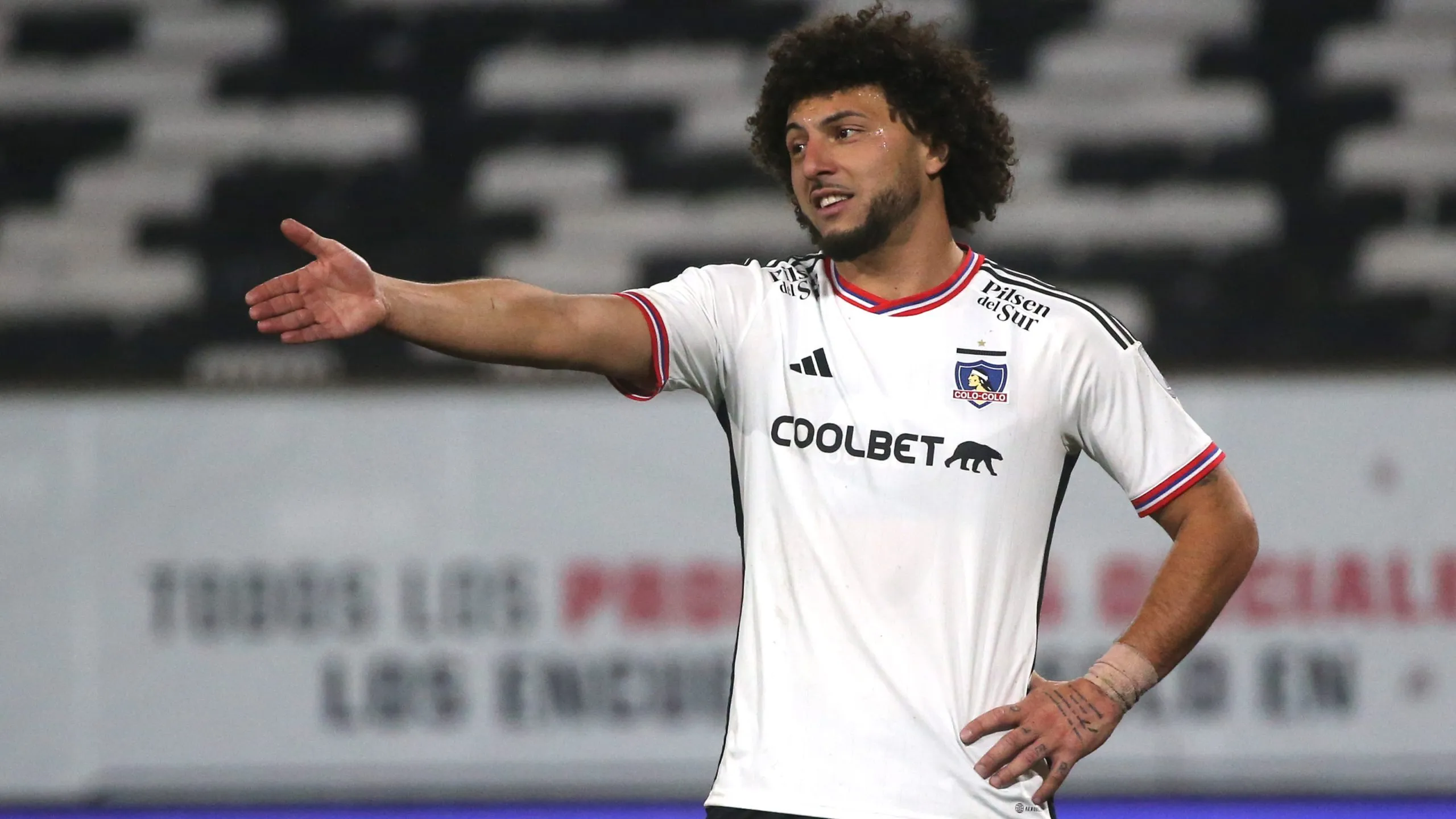 El Peluca Falcón no quiso aceptar el automóvil de Jetour. (Jonnathan Oyarzun/Photosport).