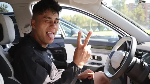 Todo el plantel de Colo Colo recibió un auto de regalo.