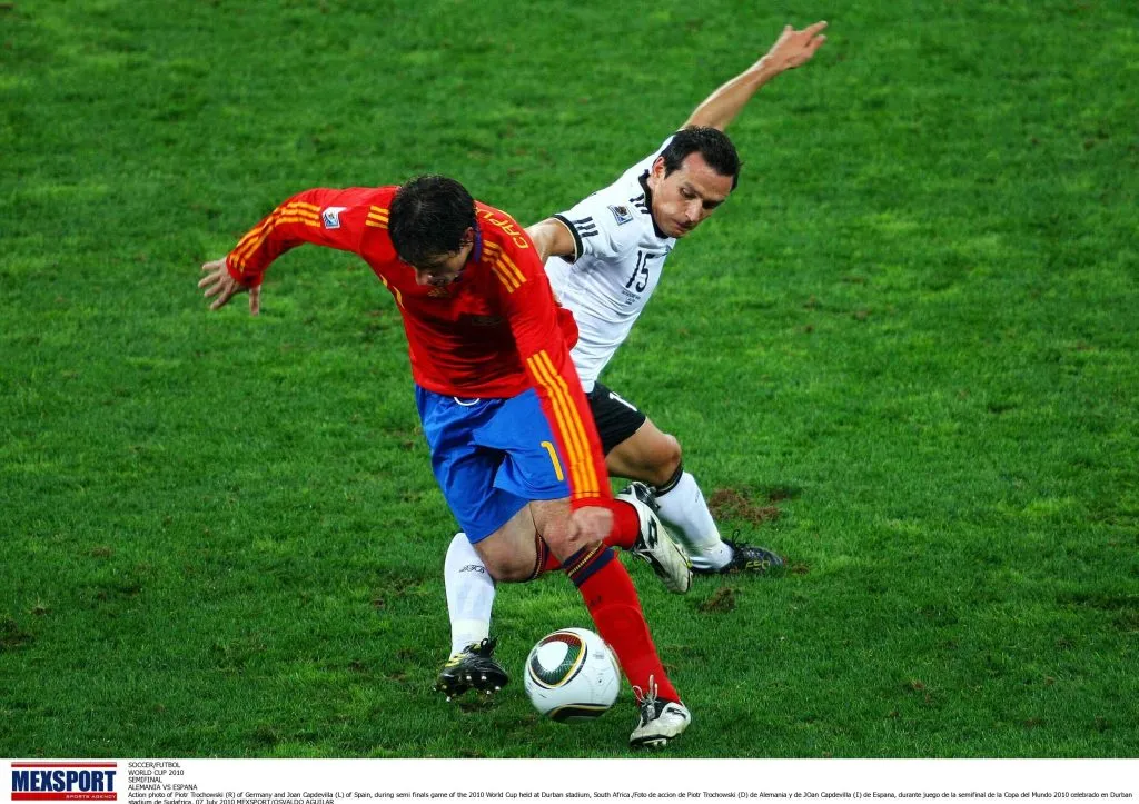 Joan Capdevila jugando en Sudáfrica 2010. Foto: Imago