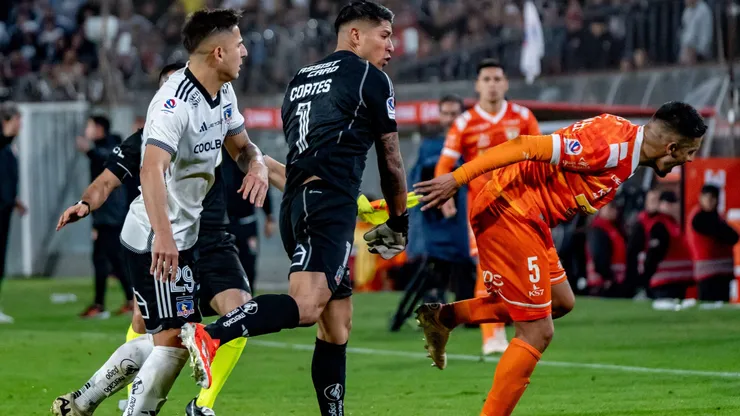 Brayan Cortés empujó a Rodolfo González y recibió la tarjeta roja directa.