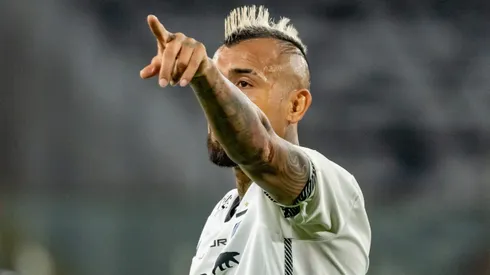 Arturo Vidal no tuvo un buen partido ante Cobreloa.