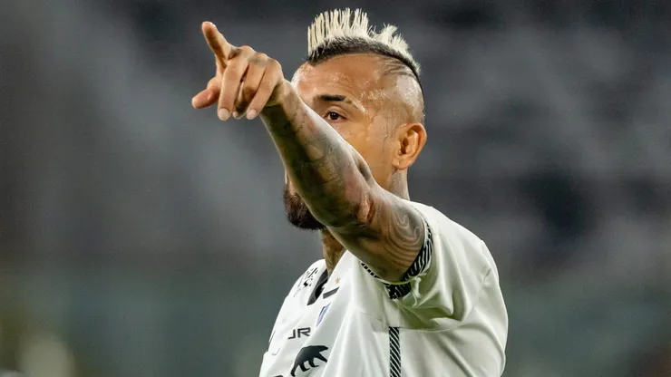 Arturo Vidal no tuvo un buen partido ante Cobreloa.