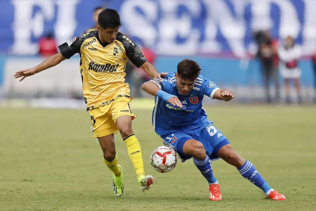 Hormazábal sumó ante Coquimbo Unido su cuarta tarjeta. Foto: Pepe Alvujar/Photosport