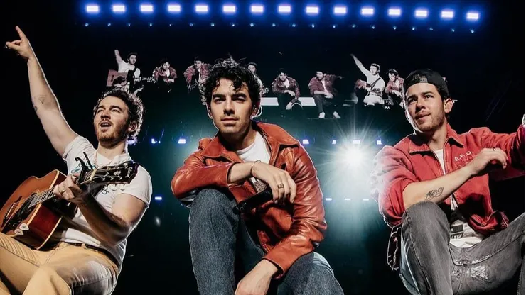 Jonas Brothers.