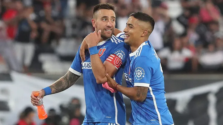 El segundo capitán de la U saca la voz del camarín.