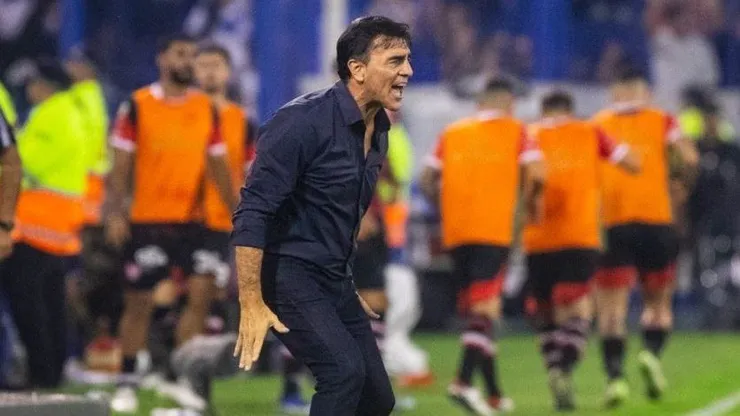 Quinteros tiene a Vélez en la lucha por el título de la Copa de la Liga Argentina.