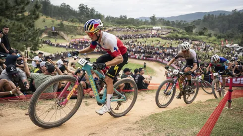 Martín Vidaurre tuvo una brillante jornada en el debut de la Copa del Mundo UCI XCO.