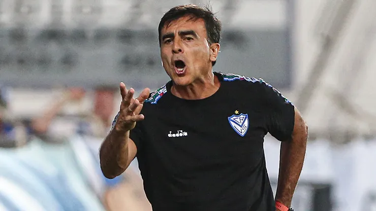 Quinteros perdió su invicto con Vélez