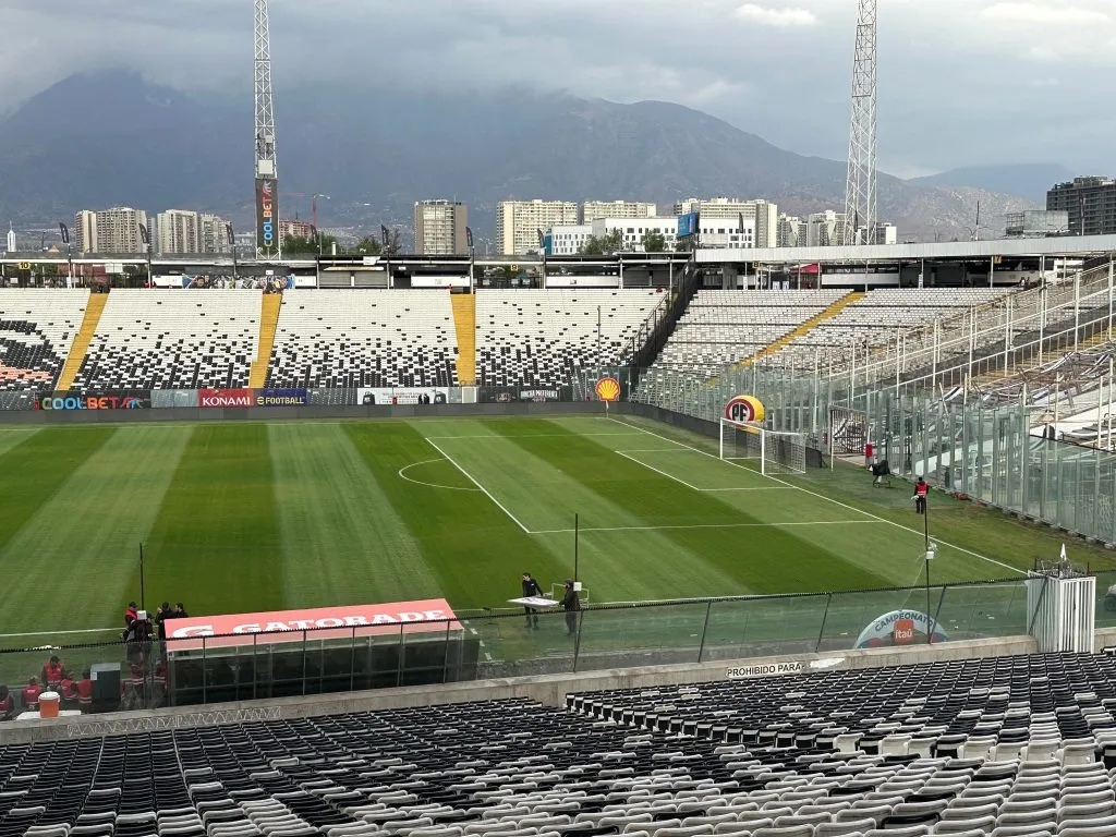 Y así está el codo sur, con el parche en el punto penal (RedGol)