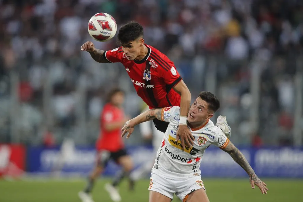 Colo Colo y Cobreloa animarán el clásico en Primera División luego de ocho años. Foto: Photosport.