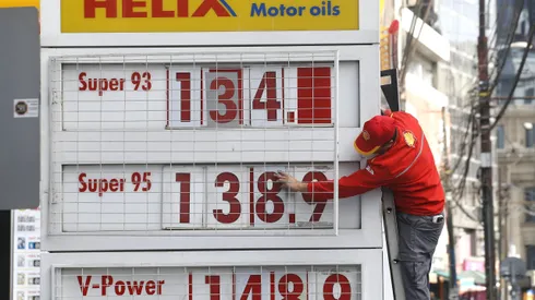 ¿Sube la bencina esta semana? Entérate si cambiará o no