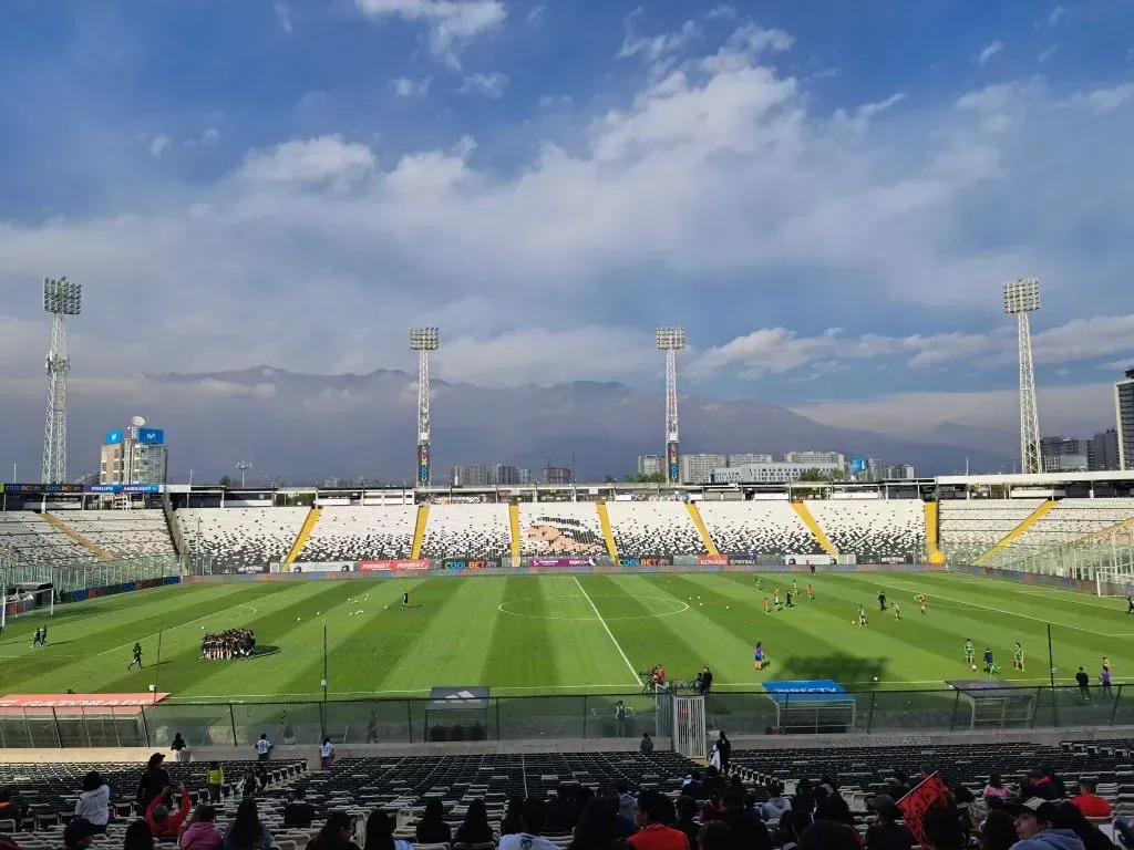 Así luce la renovada cancha del Estadio Monumental de Colo Colo. Foto: DaleAlbo.