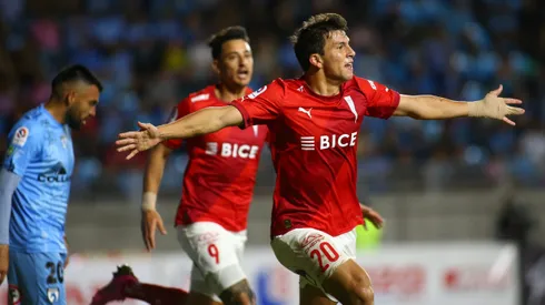 Gonzalo Tapia abrió la cuenta para la UC.