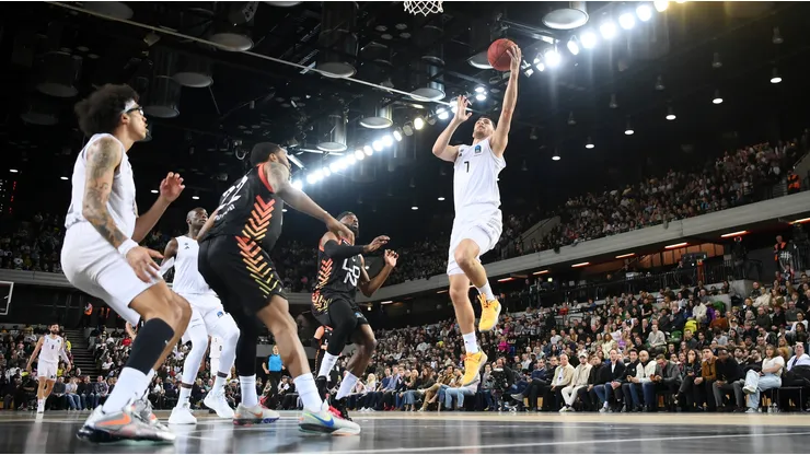 Sebastián Herrera hizo historia para el básquetbol chileno en Europa.