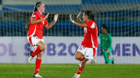 Carter festeja el tanto que le dio ilusión a la Roja.