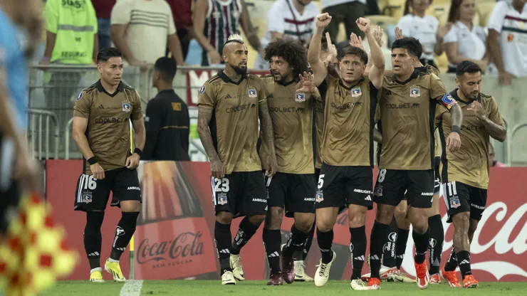 Colo Colo jugando ante Fluminense en Río.