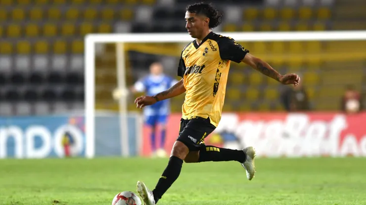 Cabral es duda para el duelo ante Luqueño y contra la U