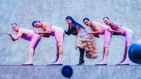 Mon Laferte brilló en un espectáculo en su regreso a los escenarios masivos en Santiago.