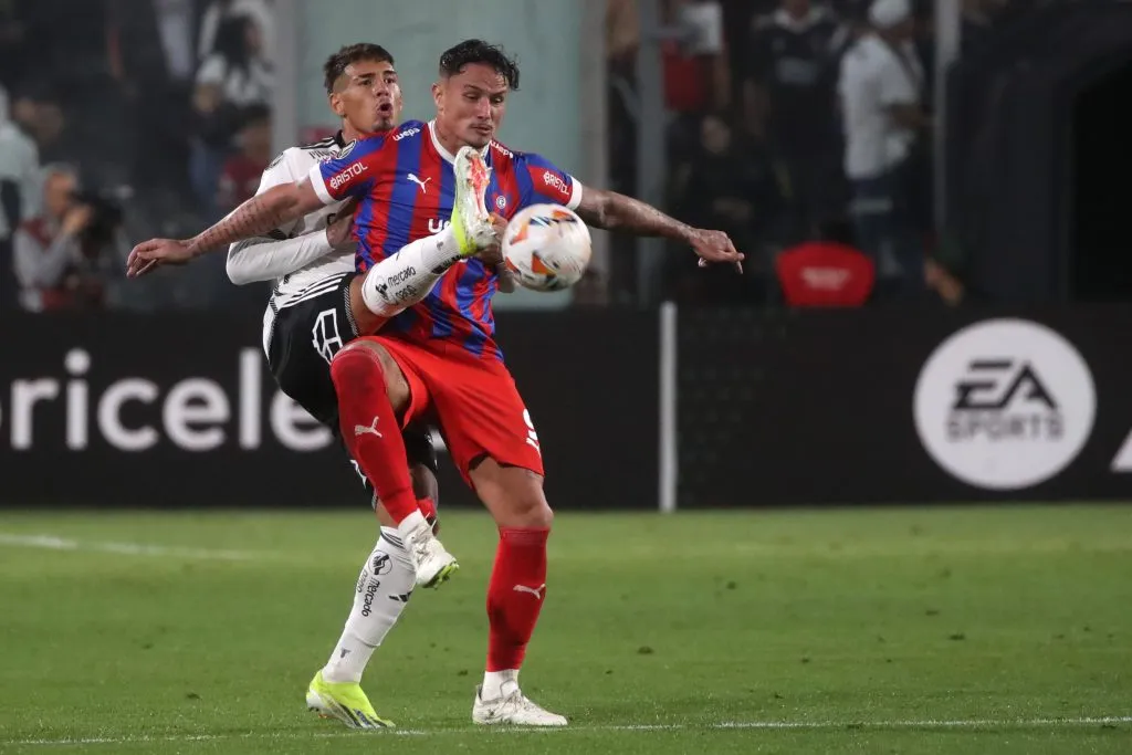 Saldivia ante Cerro Porteño en la Copa Libertadores.