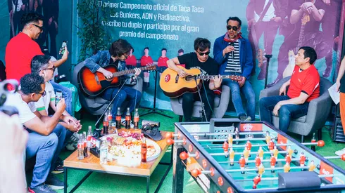 Los Bunkers participaron en una actividad donde hablaron de la colaboración.