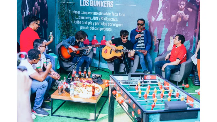 Los Bunkers participaron en una actividad donde hablaron de la colaboración.