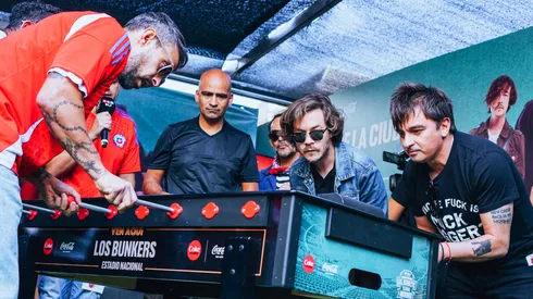 Los Bunkers armaron un partido de Taca Taca con el Mago y Beausejour en la previa de sus shows en el Nacional.