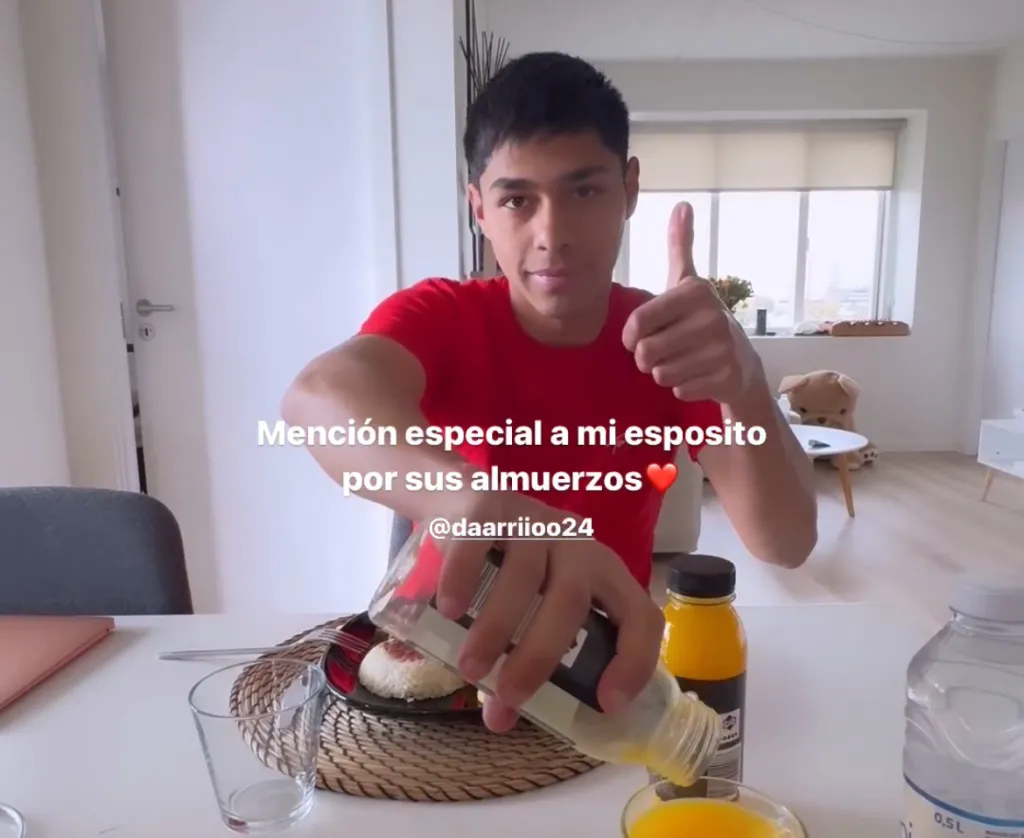 Darío Osorio en la vida familiar en Dinamarca.