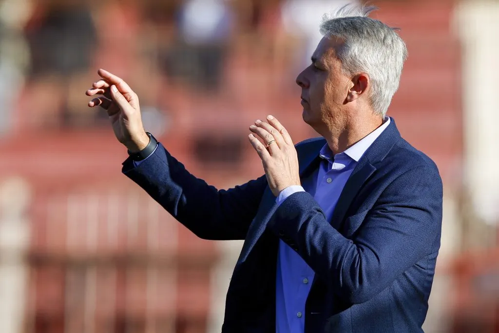 Tiago Nunes ha levantado a la UC. Foto: Photosport