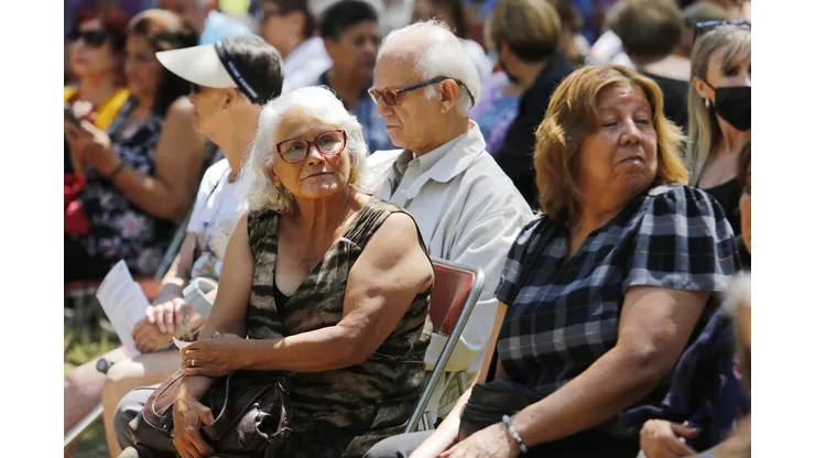 Santiago, 22 de diciembre de 2022. Diálogo ciudadano con vecinos, vecinas y adultos mayores de Santiago en el marco del Plan de Difusión Territorial mediante el cual se dará a conocer a la población los contenidos y alcances de la reforma previsional presentada por el Gobierno. Marcelo Hernandez/Aton Chile