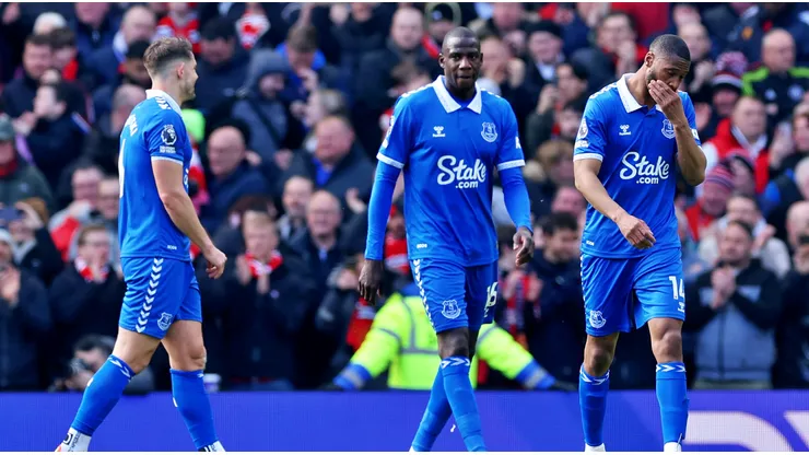 Everton quedó a nada de perder la categoría en Inglaterra.