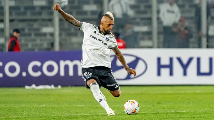 Arturo Vidal es fijo en el esquema de Almirón en Brasil.