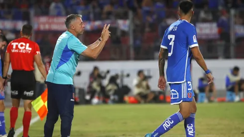 Gustavo Álvarez reveló por qué dejó fuera al "3" en Universidad de Chile.