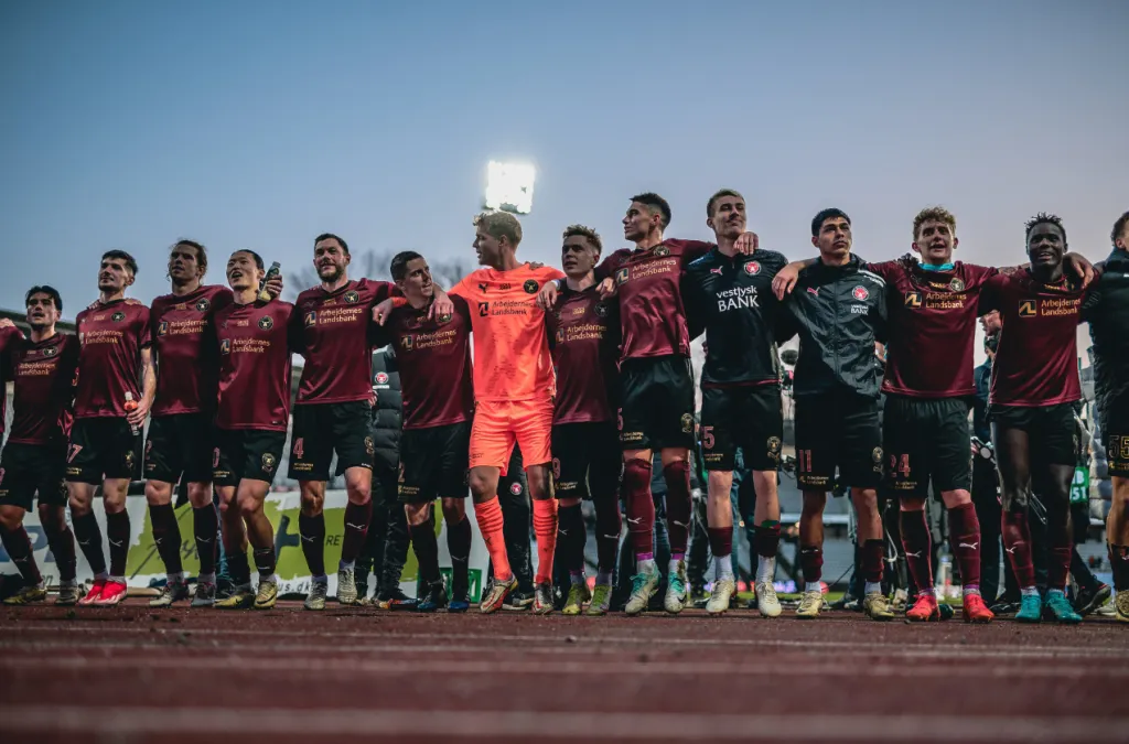 El festejo del Midtjylland de Darío Osorio, quien fue reemplazado en los 60′. (Foto: Midtjylland).