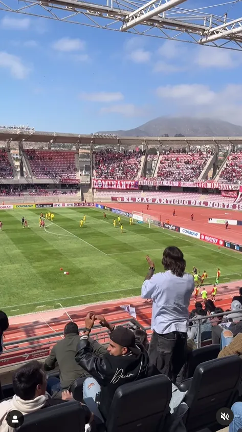 Carlos Lobos sacó aplausos de Joaquín Montecinos por su golazo. (Captura Only Granates).