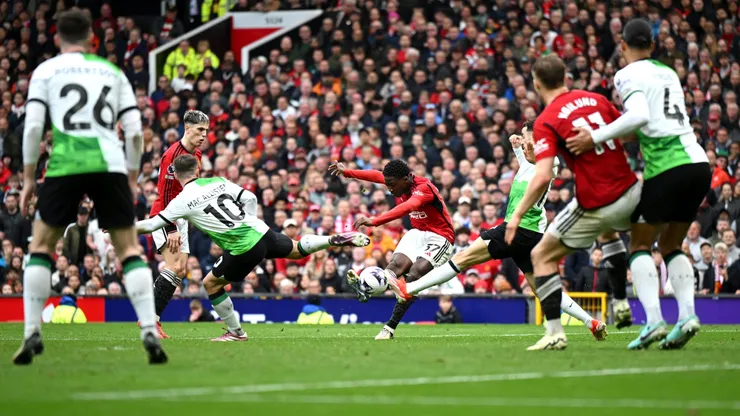 Para enmarcarlo: el golazo de Kobbee Mainoo al Liverpool.