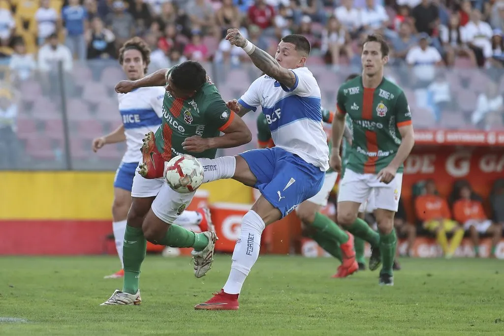 El delantero suma minutos con Tiago Nunes. Foto: Pepe Alvujar/Photosport