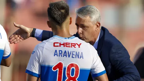 DT de la UC deja en vergüenza la cancha del Santa Laura.